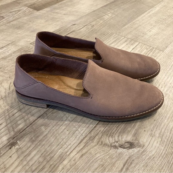 Sperry Top-Sider Women’s Seaport Levy Leather Memory Foam Slip on Loafer - Picture 1 of 5